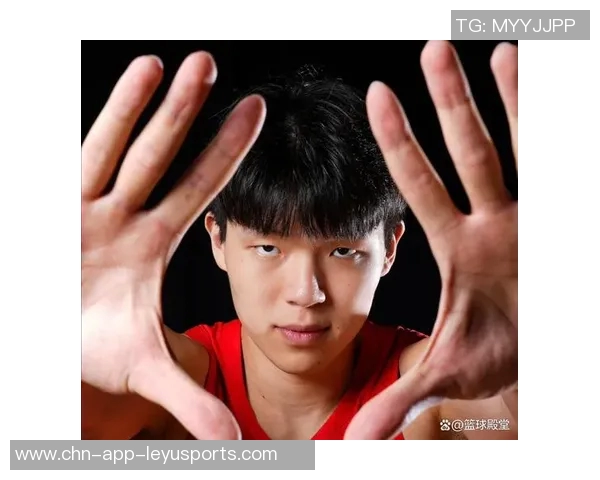 徐长锁慧眼识珠引杨瀚森入青岛开启篮球新篇章