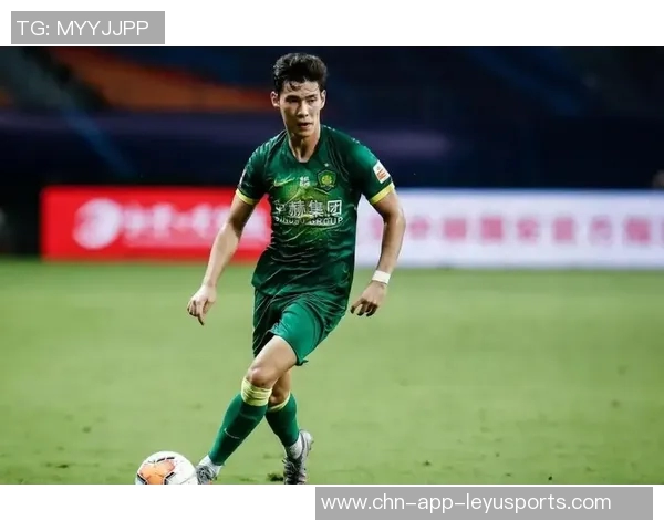 山东泰山半场落后云南玉昆侯永永头球破门克雷桑李源一错失良机 山东泰山半场落后云南玉昆侯永永头球破门克雷桑李源一错失良机