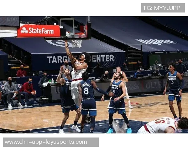 小南斯盛赞亨特如同莱昂纳德般出色表现助力全场胜利