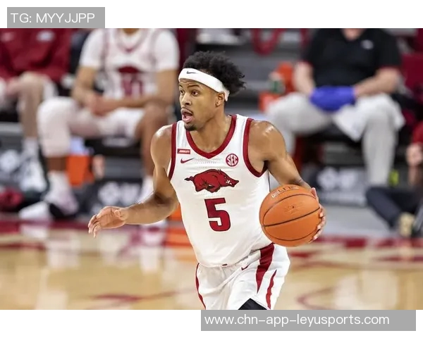 约什阿奇姆彭分享詹姆斯训练习惯与库库幽默风采的趣闻故事 约什阿奇姆彭分享詹姆斯训练习惯与库库幽默风采的趣闻故事