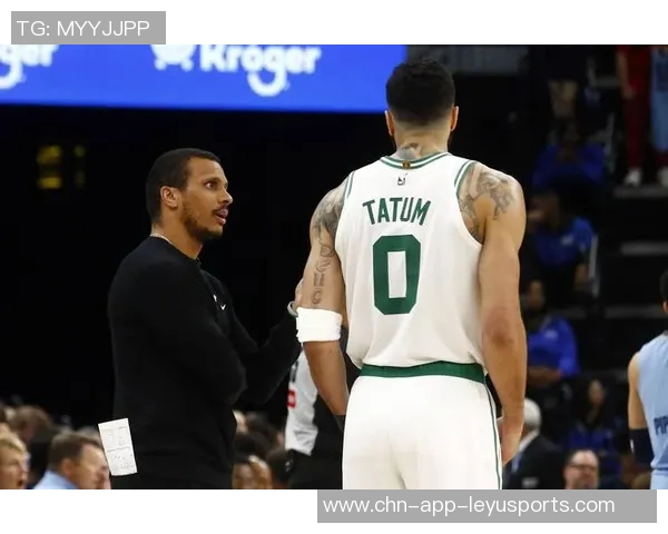 马祖拉谈塔图姆康复进展强调团队合作的重要性与节奏控制 马祖拉谈塔图姆康复进展强调团队合作的重要性与节奏控制