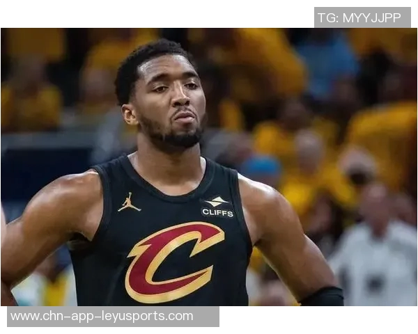 米切尔第三节伤退仅得15分2板2助球迷心痛不已遗憾难忍 米切尔第三节伤退仅得15分2板2助球迷心痛不已遗憾难忍